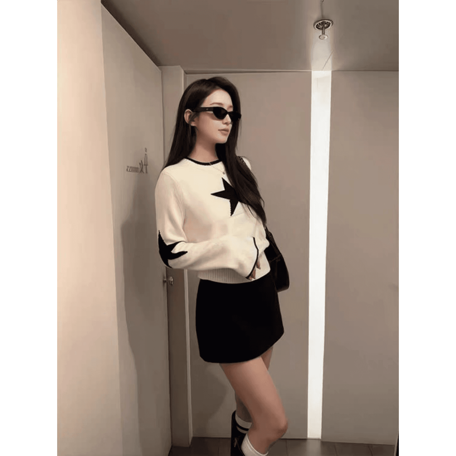 전체 집합 ootd 착용 가져 가라. 한 부서 이리저리 떠다니다 번쩍였다 조각 라운드 넥 긴팔 니트 맨위 하이웨이스트 슬림해 보이는 다용도 반신 스커트 이미지 5