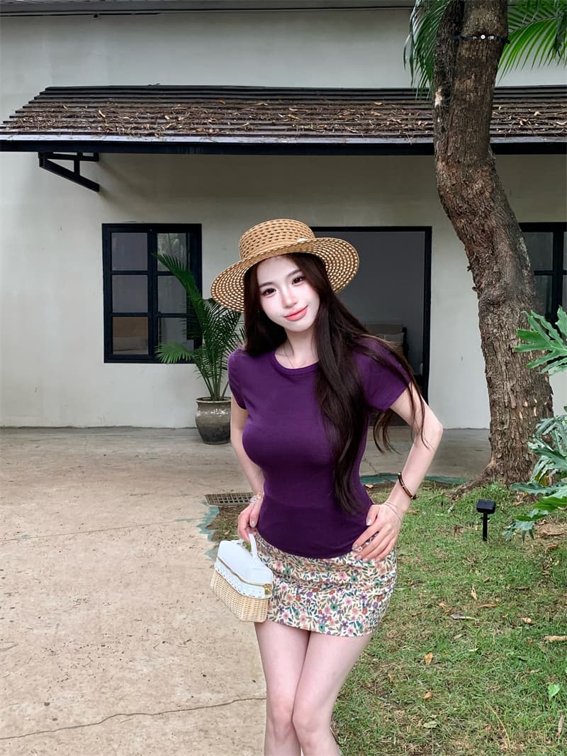 실사 정가 세련된 다용도 미니멀리즘 라운드 넥 긍정적 인 어깨 반팔 티셔츠 꽃무늬 슬림해 보이는 캐주얼 한 마디 미니 스커트 투피스 세트 상세 이미지 7