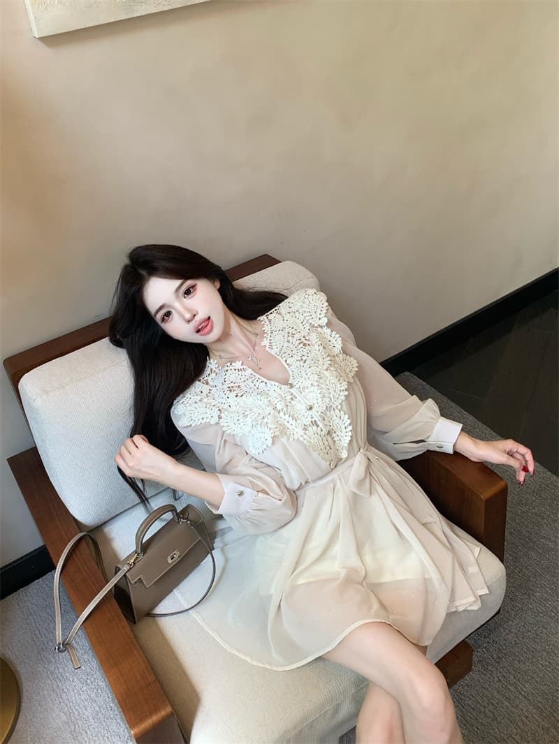 실사 정가 프랑스식 화이트 레이스 레이스 V넥 스팽글 쉬폰 드레스 허리 수축 벌룬 소매 미니 스커트 상세 이미지 6