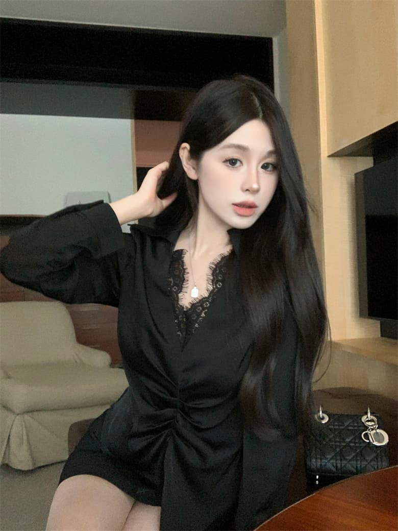 실사 정가 레이스 조각 V 넥 셔츠 맨위 불규칙 몸매 가꾸기 슬림해 보이는 주름 새틴 품격 여성 셔츠 상세 이미지 9