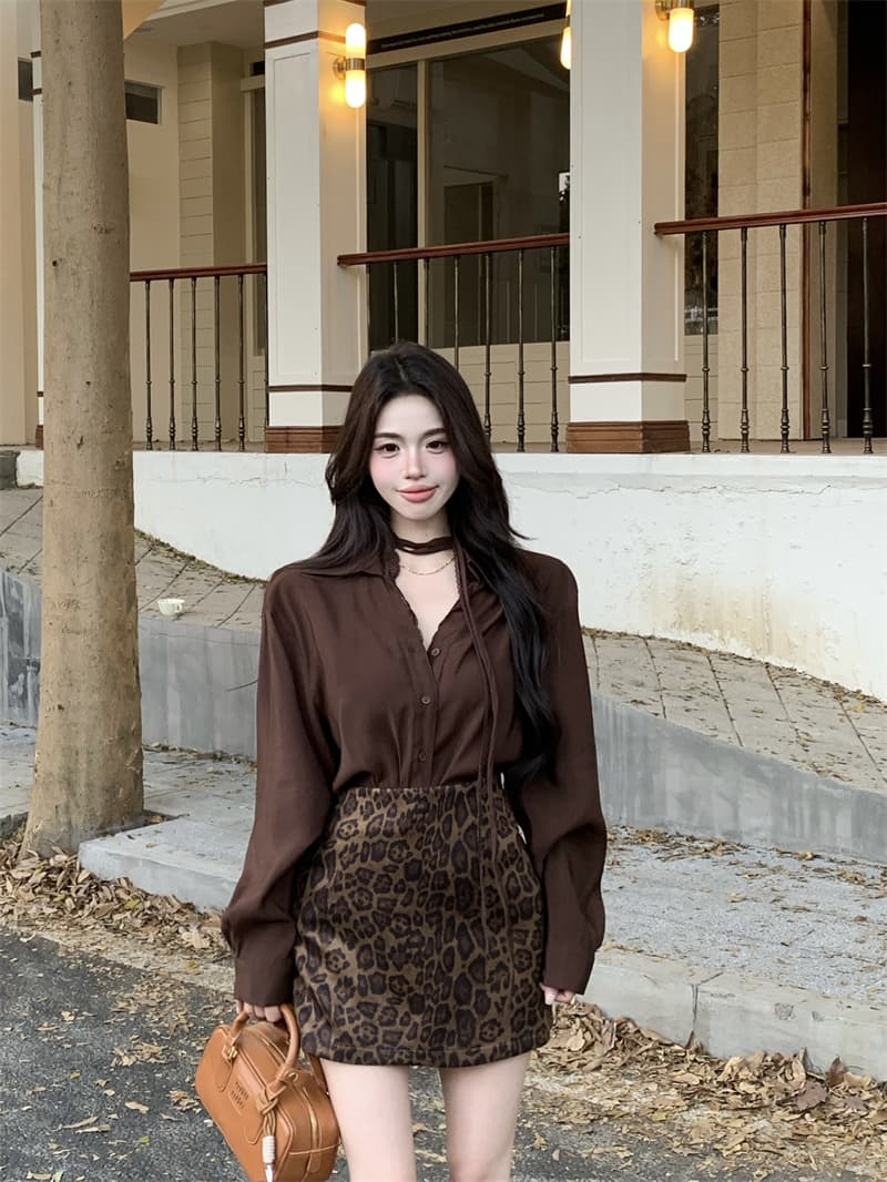 실사 정가 품격 chic 작은 대중 디자인 센스 세트 불규칙 주름 슬림해 보이는 맨위 와이드 레그 팬츠 투피스 세트 상세 이미지 10