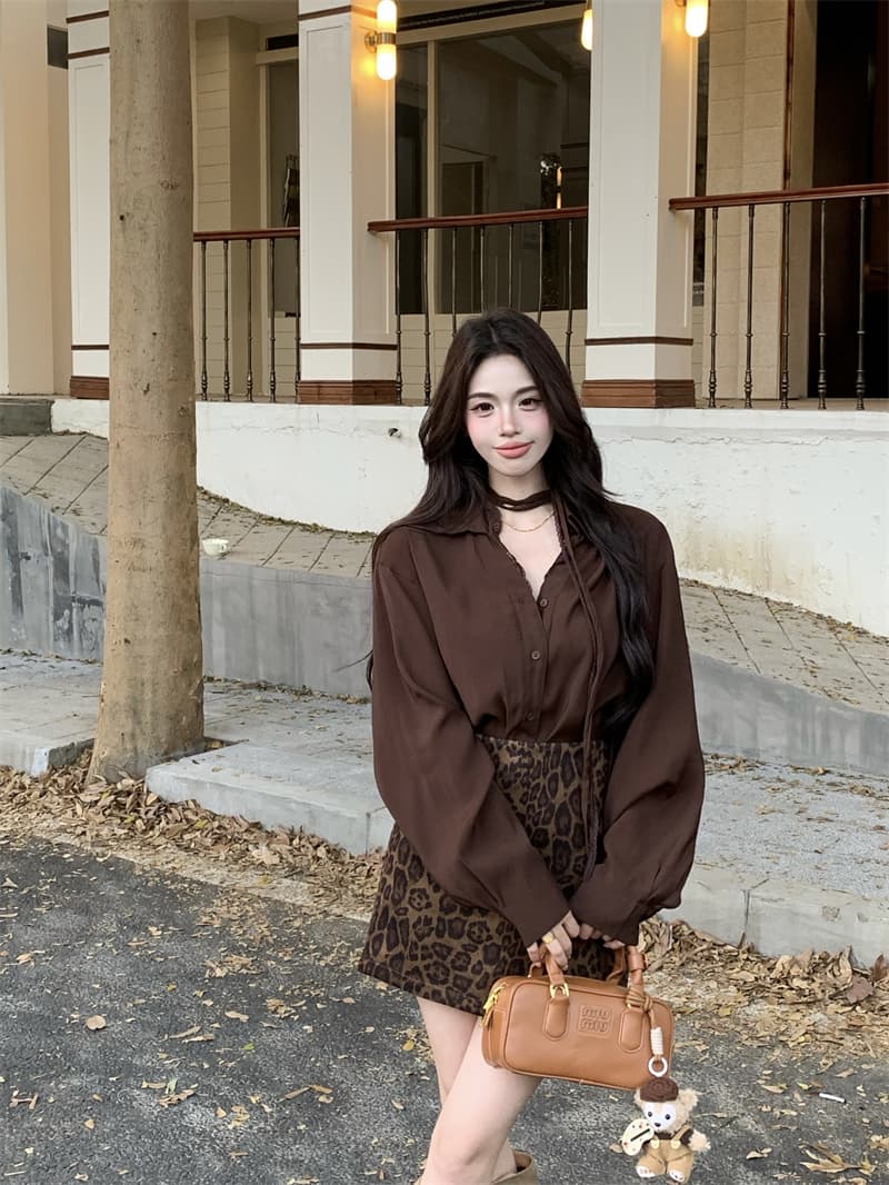실사 정가 품격 chic 작은 대중 디자인 센스 세트 불규칙 주름 슬림해 보이는 맨위 와이드 레그 팬츠 투피스 세트 상세 이미지 11