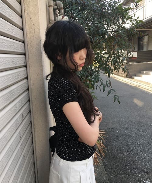 있음 선적 한 부서 달콤함 캐주얼 레이스업 라운드 넥 디자인 센스 다용도 도트 프린트 몸매 가꾸기 슬림해 보이는 티셔츠 여성 상세 이미지 9