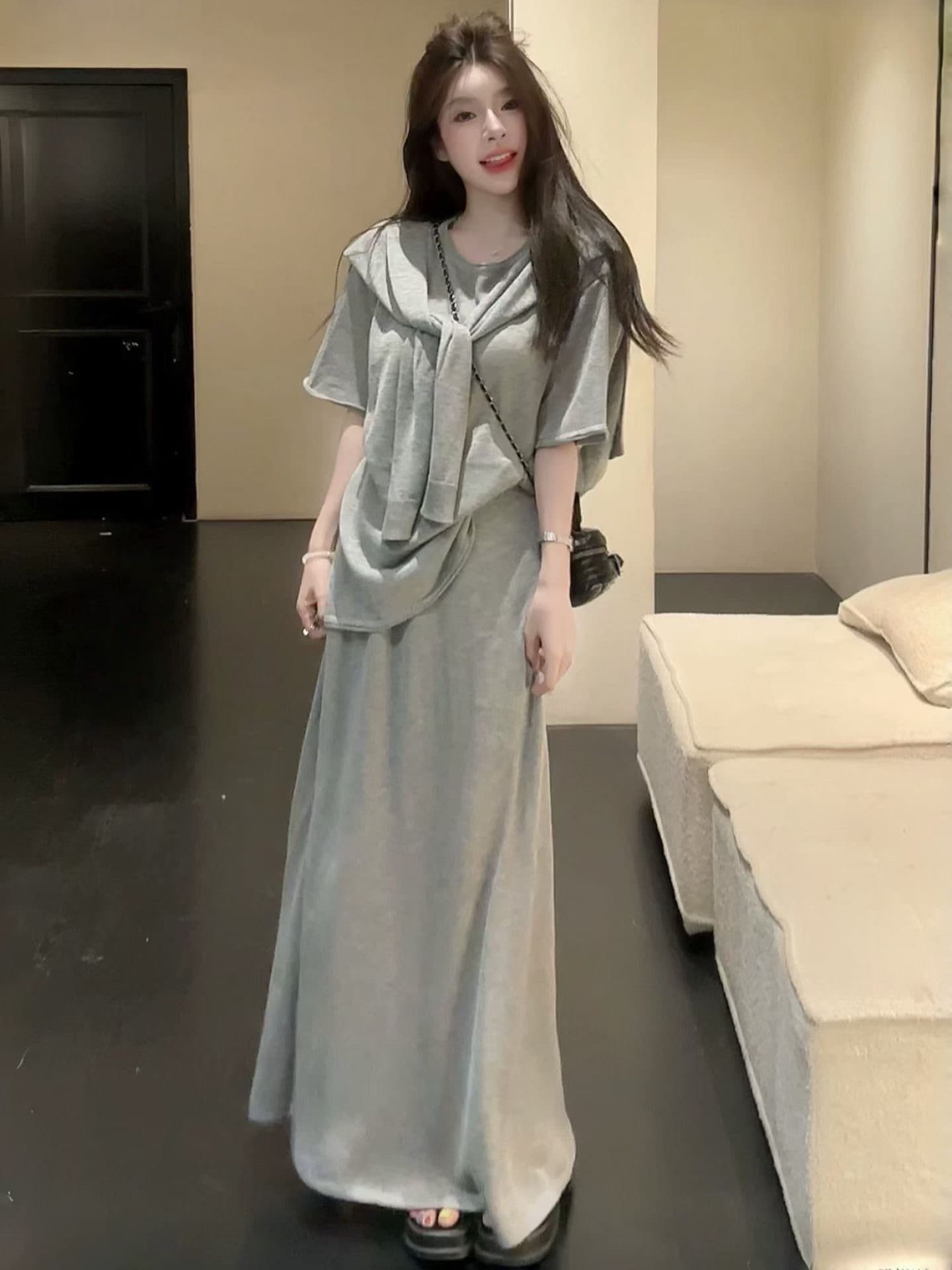 huihui 새로운 느긋한 바람 루즈핏 반팔 맨위 가져 가라. 반신 스커트 세 조각 세트 이미지 3