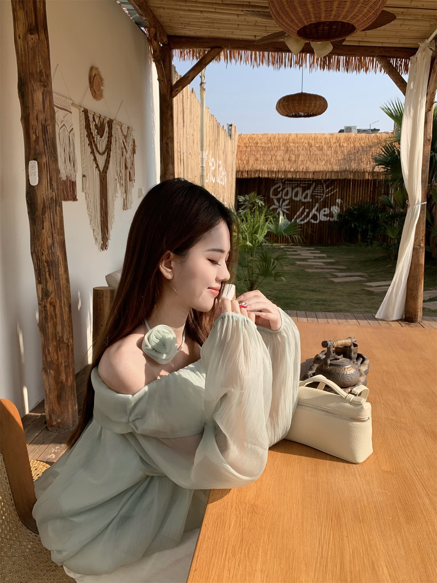 실사 봄 새로운 녹색 오프숄더 품격 긴팔 쉬폰 여성 셔츠 마이크로 ~을 통해 꽃밭 맨위 경기 꽃 상세 이미지 4