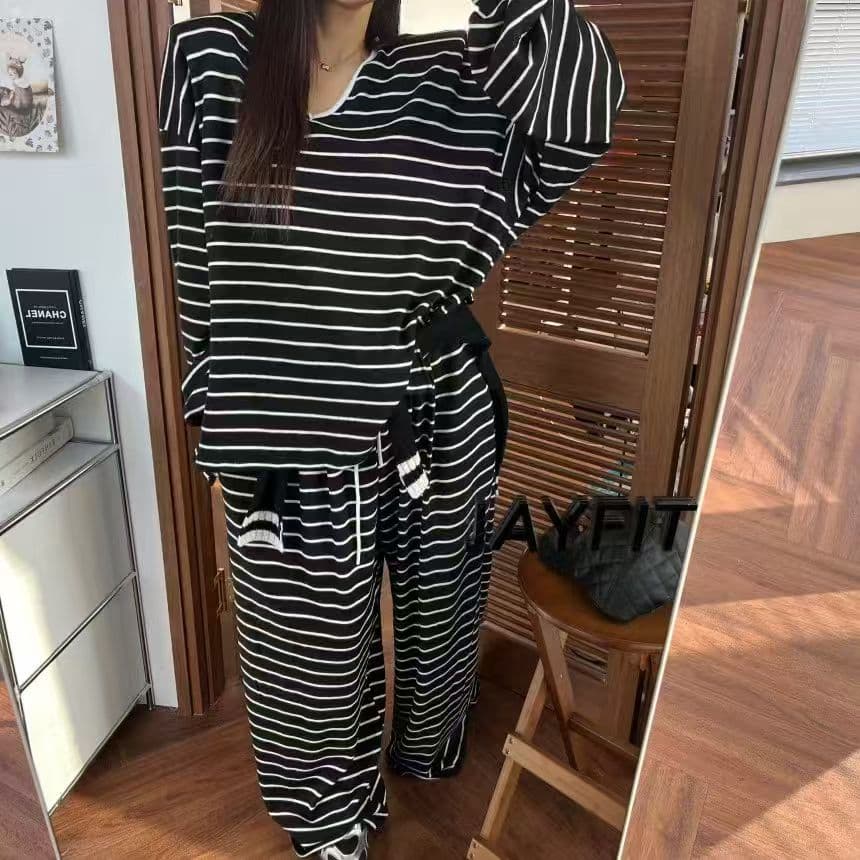 재고 있음 한국 ins 보 주님 26 봄 새로운 외국 가스 스트라이프 V넥 어깨 패드 루즈핏 티셔츠 캐주얼 바지 세트 여성 상세 이미지 3