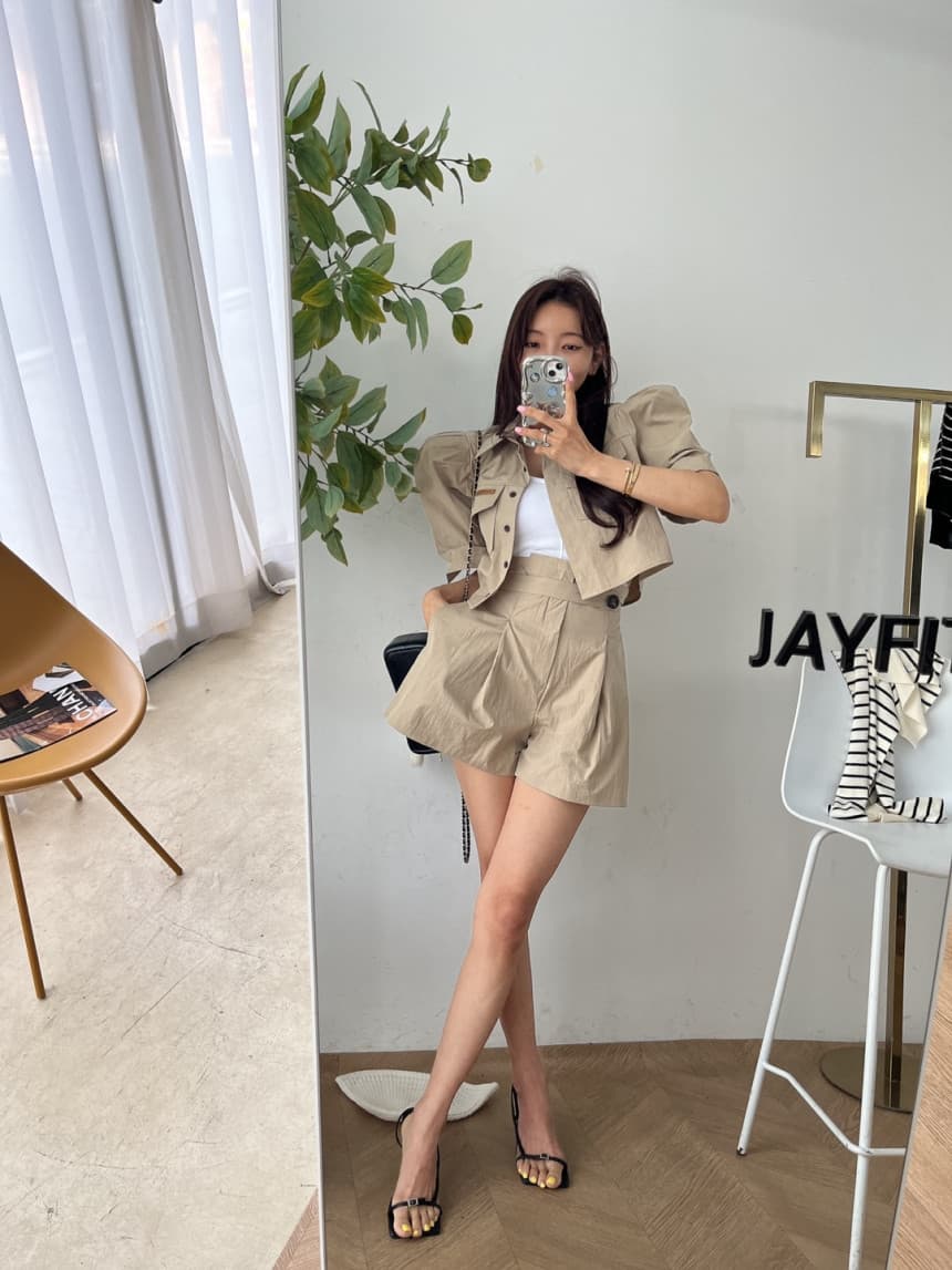 재고 있음 폴로 칼라 거품 소매 짧은 맨위 반바지 세트 상세 이미지 3