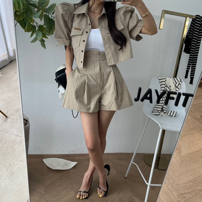 재고 있음 폴로 칼라 거품 소매 짧은 맨위 반바지 세트 상세 이미지 6