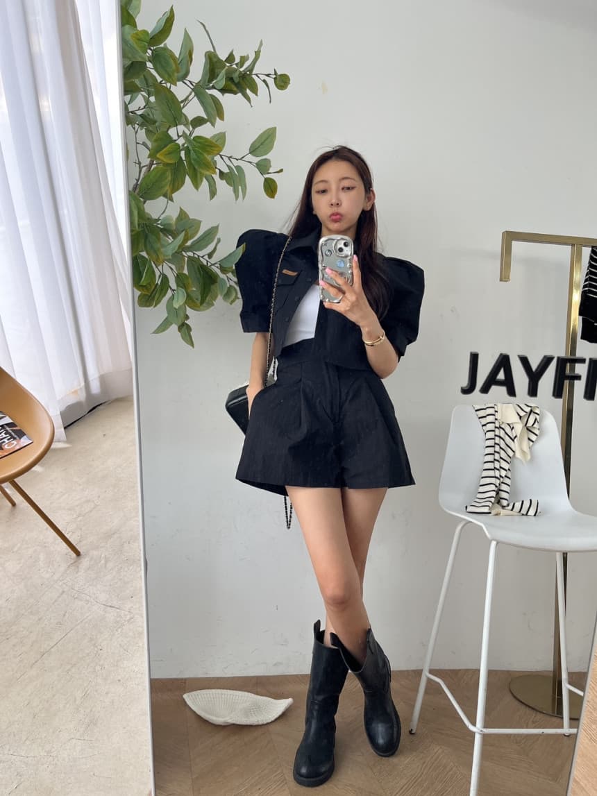 재고 있음 폴로 칼라 거품 소매 짧은 맨위 반바지 세트 상세 이미지 16