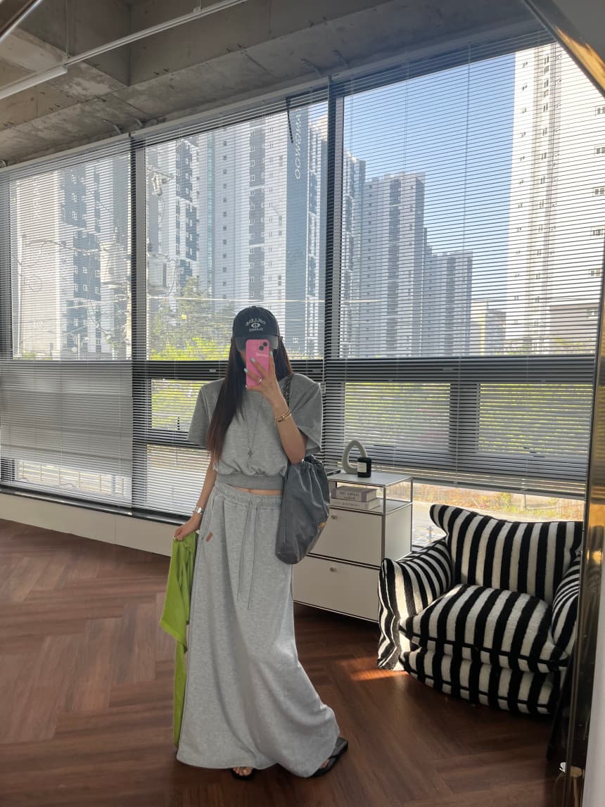 재고 있음 새로운 루즈핏 라운드 넥 반팔 티셔츠 허리밴드 펌프 로프 스트레이트 한 마디 반신 스커트 세트 상세 이미지 3
