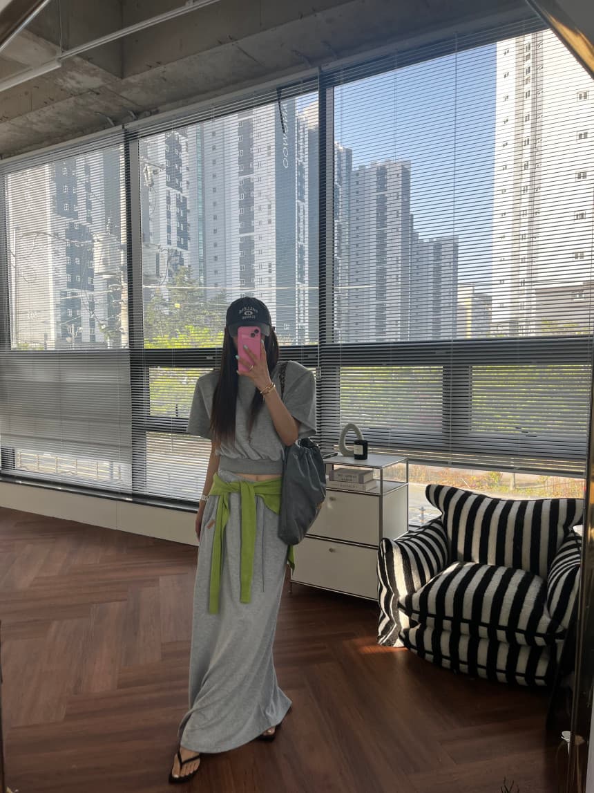 재고 있음 새로운 루즈핏 라운드 넥 반팔 티셔츠 허리밴드 펌프 로프 스트레이트 한 마디 반신 스커트 세트 상세 이미지 6