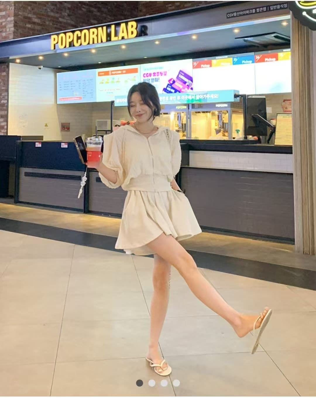 재고 있음 한국 2026 년 여름 섹션 후드 레이스업 지퍼 맨위 짧은 치마바지 세트 여성 상세 이미지 3