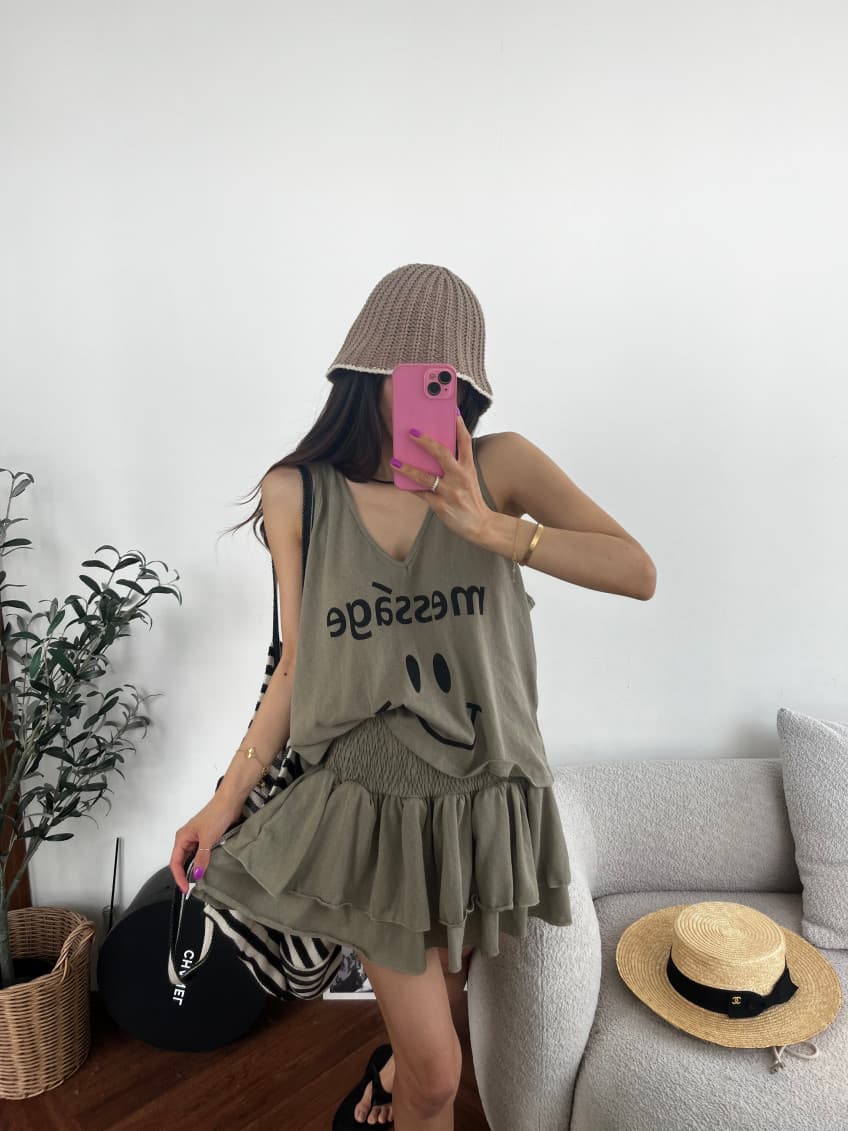 재고 있음 한국 ins 보 주님 26 여름 패션 웃는 얼굴 슬림해 보이는 조끼 하이웨이스트 다중 레이어 미니 스커트 세트 여성 상세 이미지 4