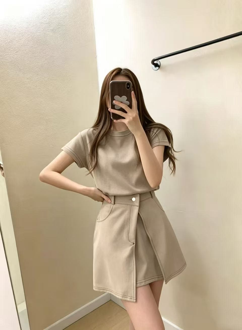 재고 있음 2026 여름 한 부서 chic 루즈핏 슬림해 보이는 디자인 센스 반팔 미니 스커트 여성 드레스 상세 이미지 6