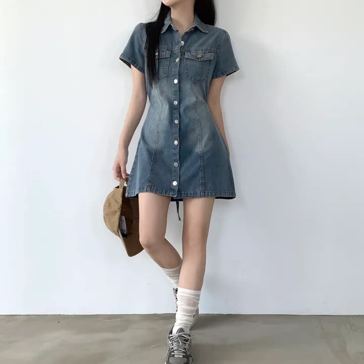 chic 패션 수리 슬림해 보이는 싱글 줄 버튼 워시 물 데님 드레스 상세 이미지 2