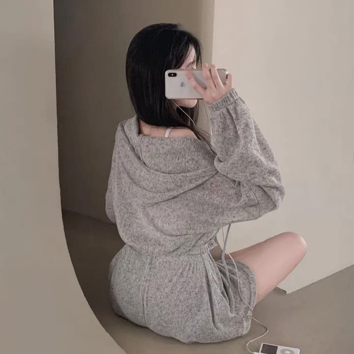 있음 선적 캐주얼 쇼트 스타일 후드 티 스웨터 반바지 세트 투피스 세트 상세 이미지 4