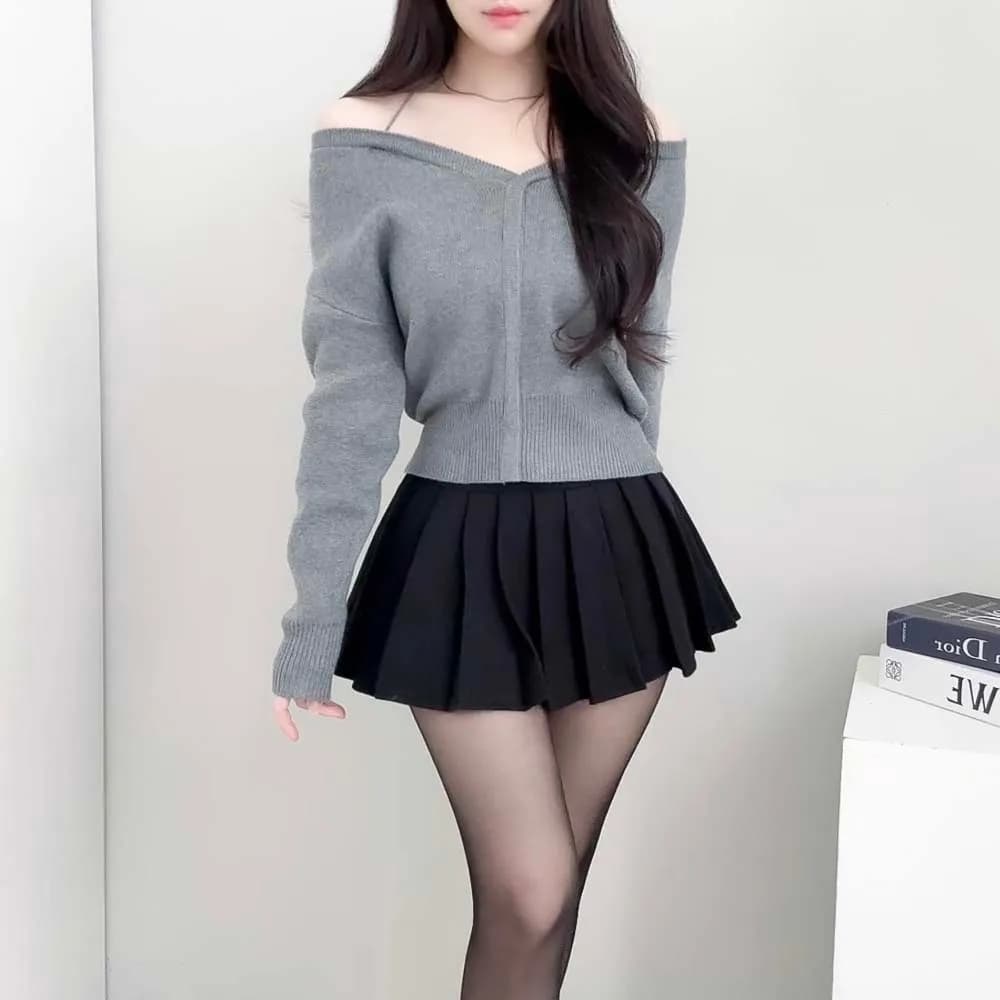 chic 한국 작은 대중 디자인 센스 미니멀리즘 V넥 빛 요리 한 다용도 행침 목 둘 착용 오프숄더 니트 스웨터 여성 이미지 3