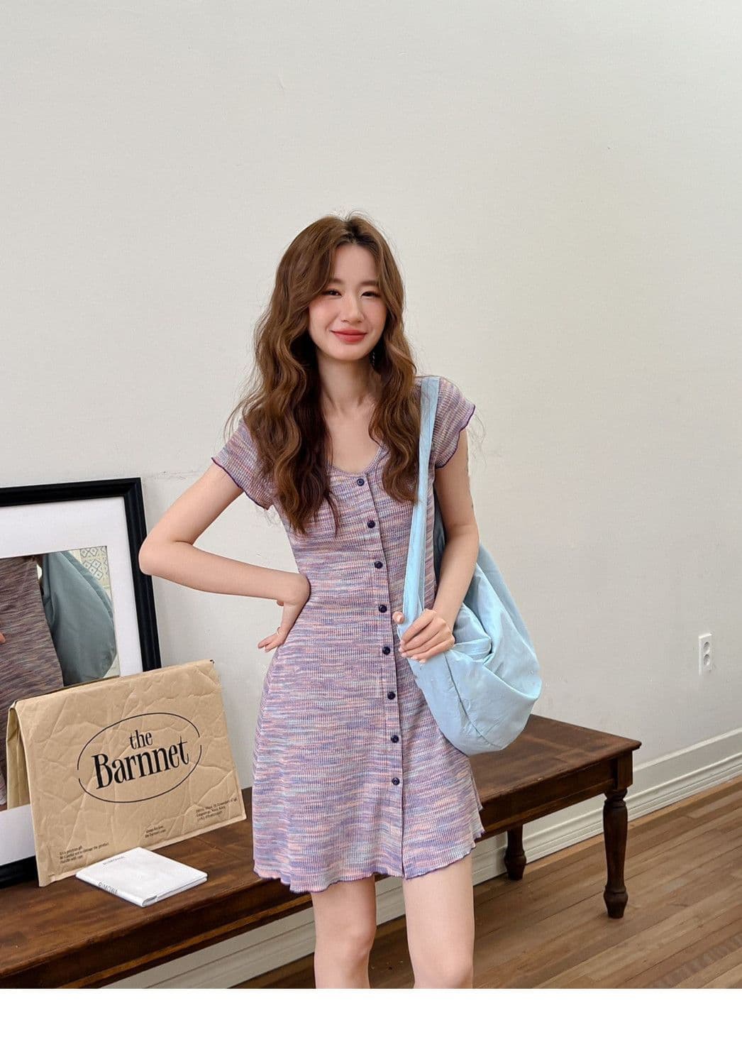 있음 선적 새로운 허리 수축 핫걸 몸매 가꾸기 슬림해 보이는 색상 곡물 V넥 쇼트 스타일 반팔 작은 키 드레스 상세 이미지 6