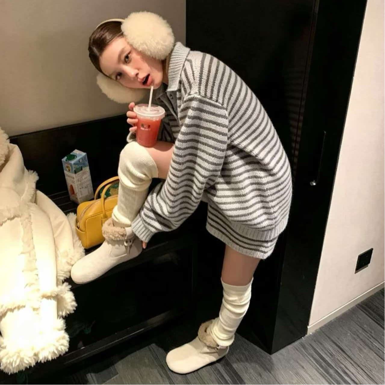 2026 가을 겨울 한국 스타일 스트라이프 POLO 칼라 니트 스웨터 여자 가을 겨울 반바지 세트 포함 양모 투피스 세트 이미지 5