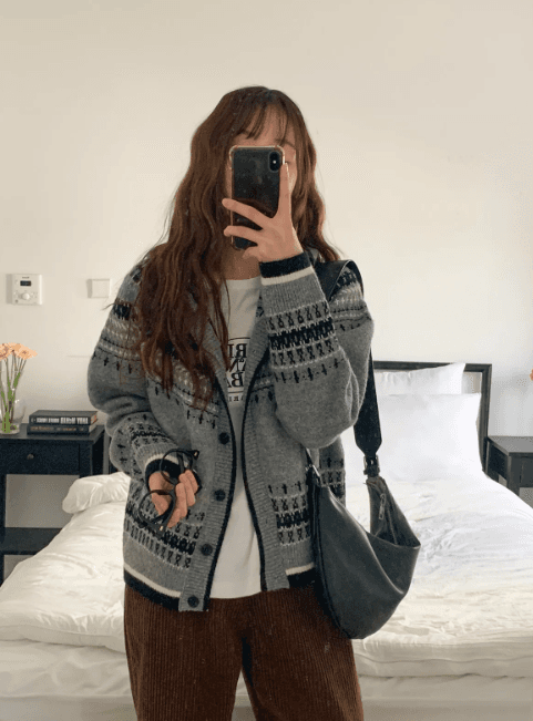 한국 chic 가을 겨울 새로운 루즈핏 싱글 줄 버튼 디자인 고급 센스 레트로 자카드 후드 스웨터 여성 코트 상세 이미지 8