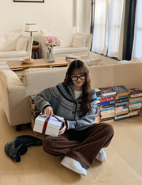 한국 chic 가을 겨울 새로운 루즈핏 싱글 줄 버튼 디자인 고급 센스 레트로 자카드 후드 스웨터 여성 코트 상세 이미지 18
