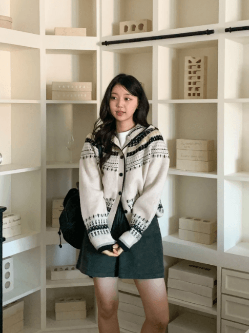 한국 chic 가을 겨울 새로운 루즈핏 싱글 줄 버튼 디자인 고급 센스 레트로 자카드 후드 스웨터 여성 코트 상세 이미지 38