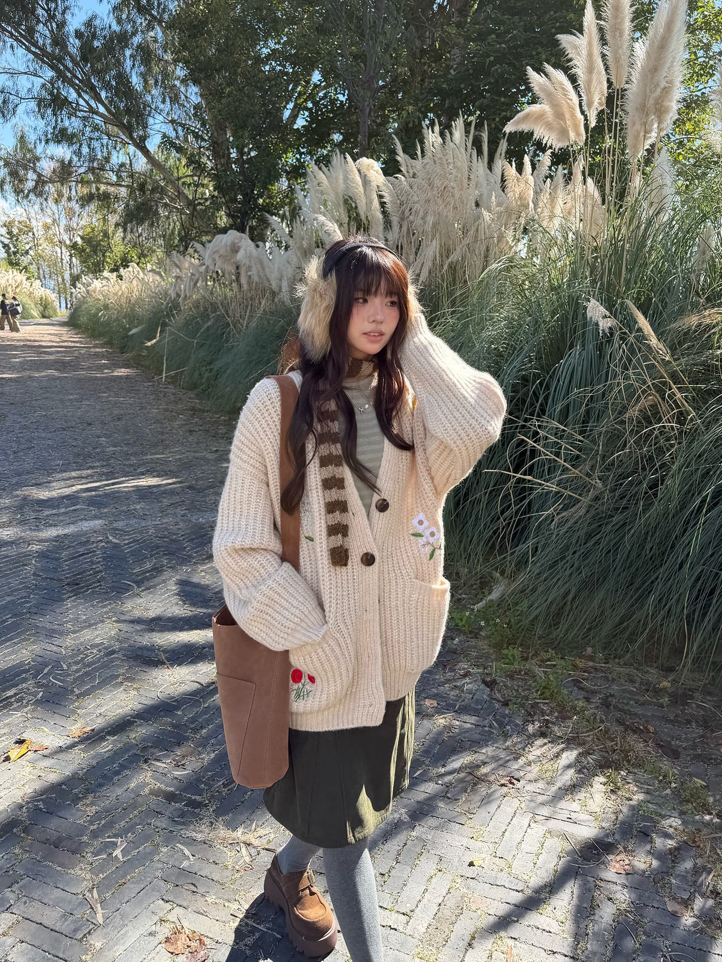 2026 가을 겨울 새로운 레트로 고급 부드러운 찹쌀 디자인 니트 오픈 가디건 여성 상세 이미지 1