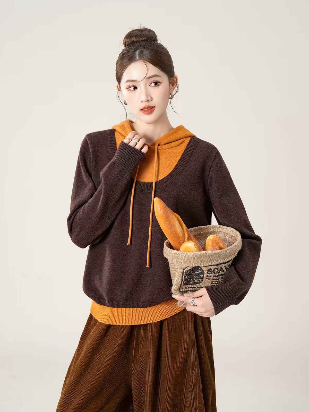 배색 패치워크 긴팔 후드 티 스웨터 여성 가을 겨울철 새로운 작은 대중 디자인 센스 루즈핏 캐주얼 니트 맨위 상세 이미지 1