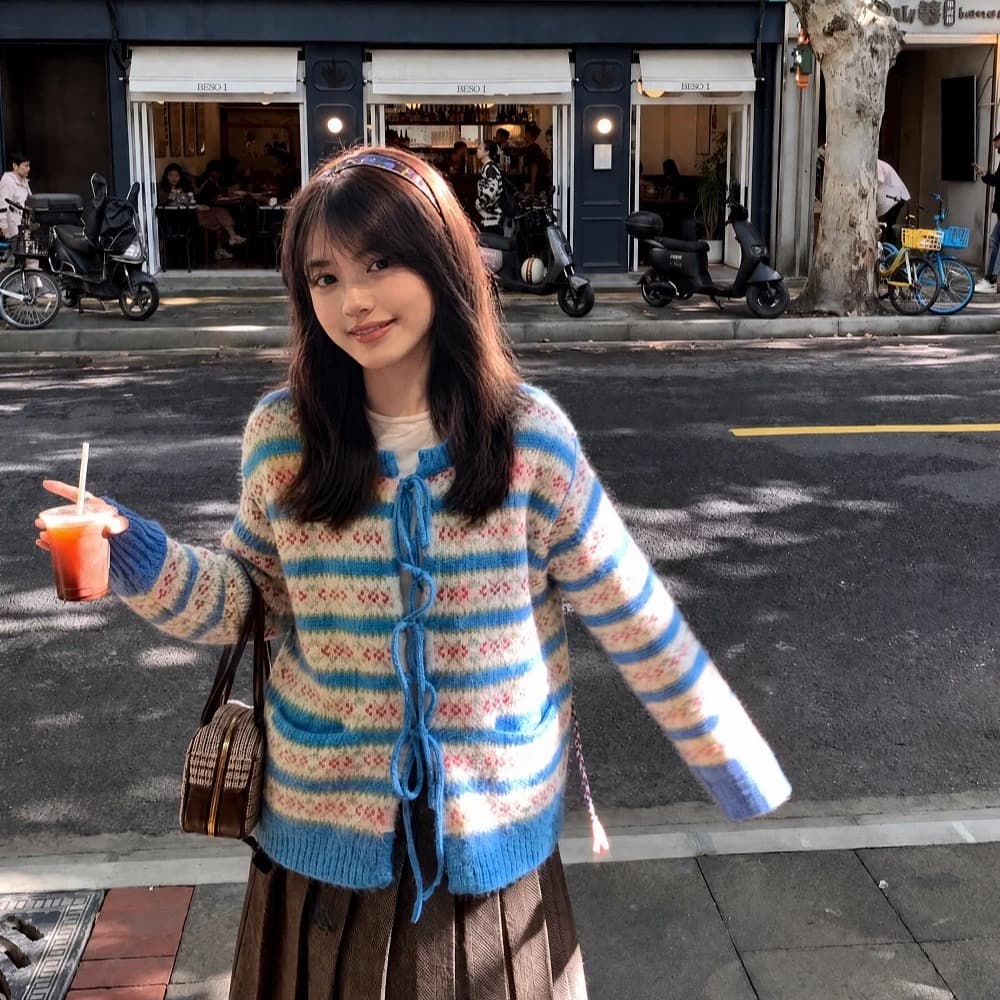 일상 레포 섹션 니트 오픈 가디건 여성 레트로 자카드 스트라이프 레이스업 이른 가을 분위기 센스 재킷