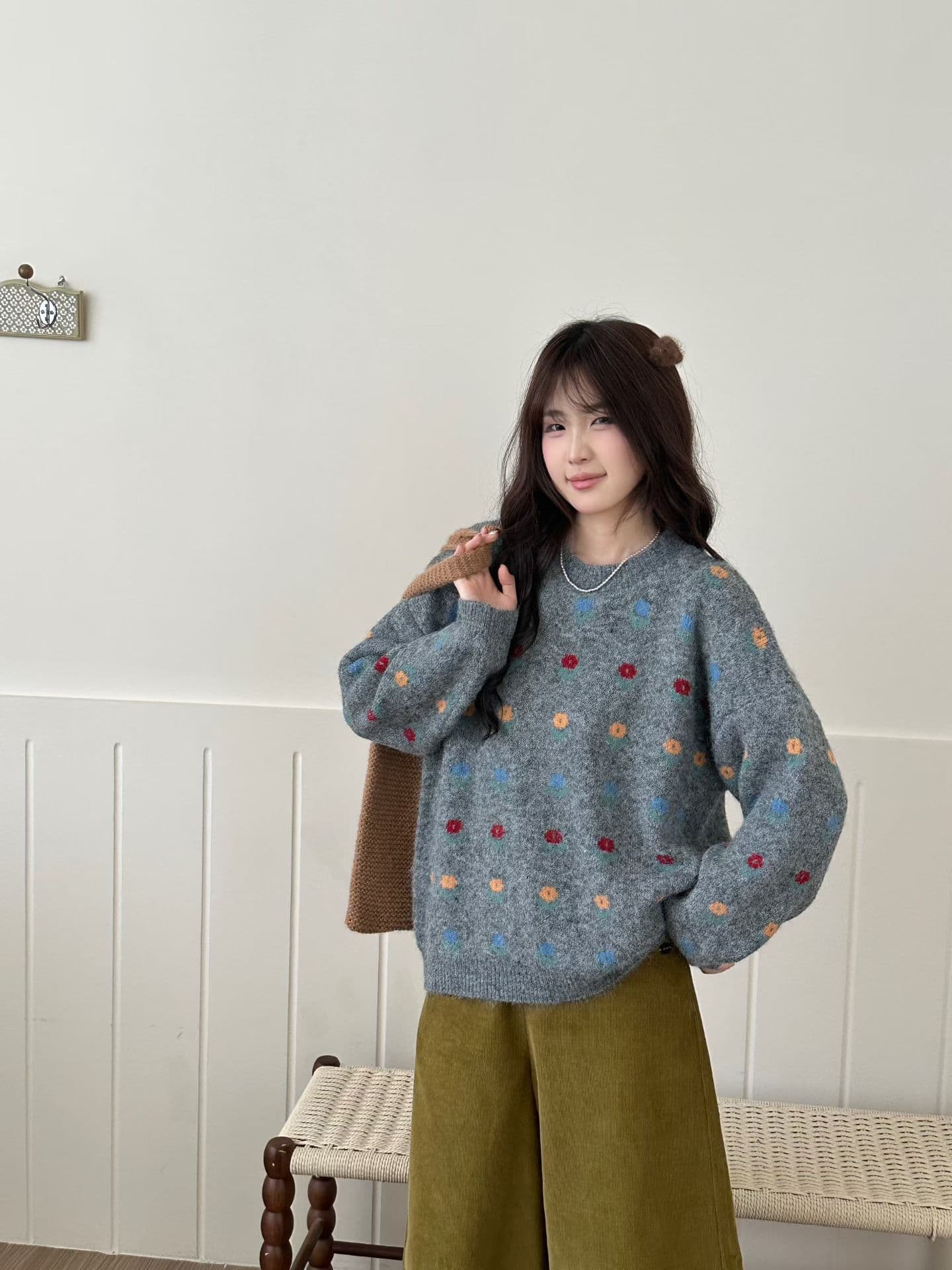 신선함 자카드 라운드 넥 풀오버 스웨터 여자 가을 겨울 와이드 부드러운 찹쌀 달콤함 꽃 니트 스웨터 맨위 상세 이미지 8