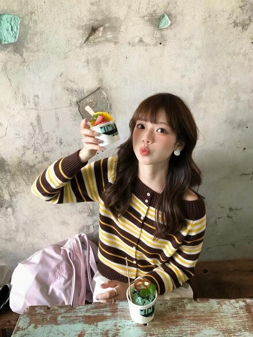 한국 chic 오프숄더 스트라이프 니트 오픈 가디건 여성 레트로 배색 오프숄더 스웨터 맨위 상세 이미지 10