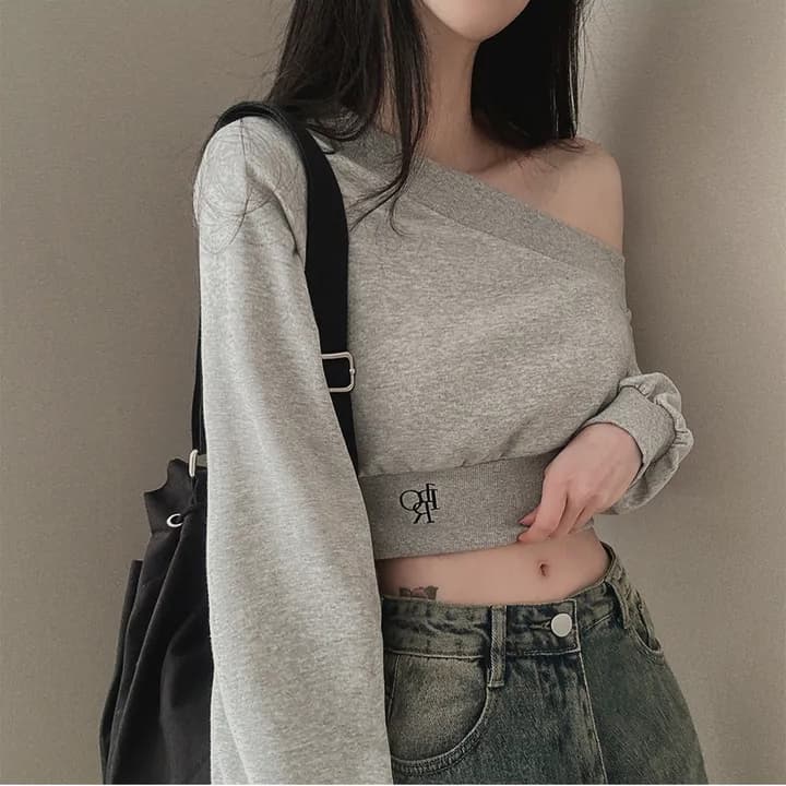 한국 스타일 작은 대중 개성 불규칙 비스듬한 칼라 오프숄더 허리 수축 슬림해 보이는 다용도 쇼트 스타일 긴팔 후드티 여성 상세 이미지 13