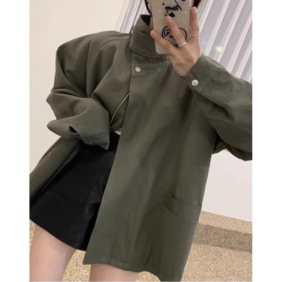한국 chic 가을 작은 대중 레트로 스탠드 칼라 망토 디자인 빅 포켓 루즈핏 다용도 긴팔 바람막이 여성 코트 이미지 4