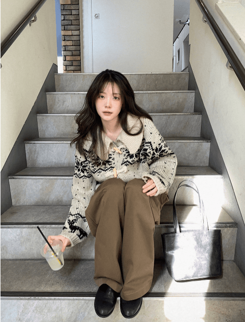 한국 디자인 센스 무거운 작업 자카드 빅 칼라 소뿔 버클 스웨터 카디건 코트 상세 이미지 9