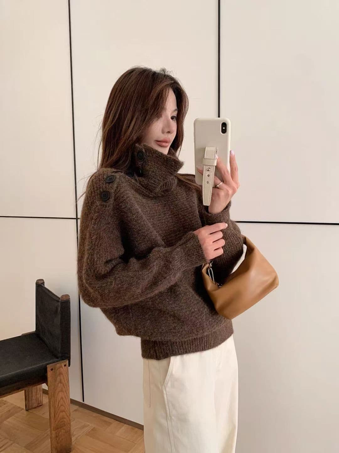 한 부서 터틀넥 불규칙 디자인 센스 풀오버 스웨터 여자 가을 겨울 느긋한 와이드 부드러운 찹쌀 품격 니트 스웨터 맨위 상세 이미지 5