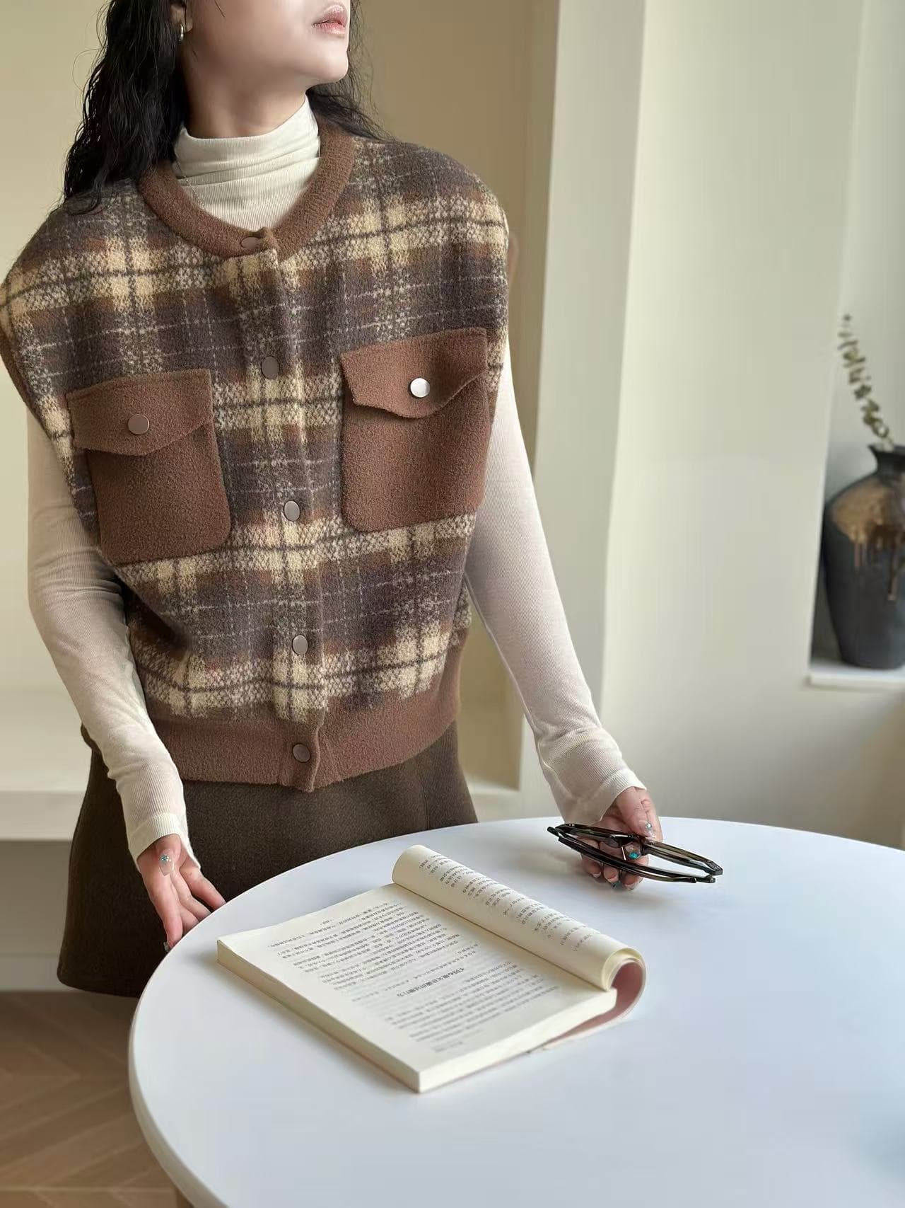 실사 레트로 배색 체크무늬 모직 베스트 여성 코트 겨울 보온 외부 가져 가라. 조끼 어깨 민소매 조끼 상세 이미지 4