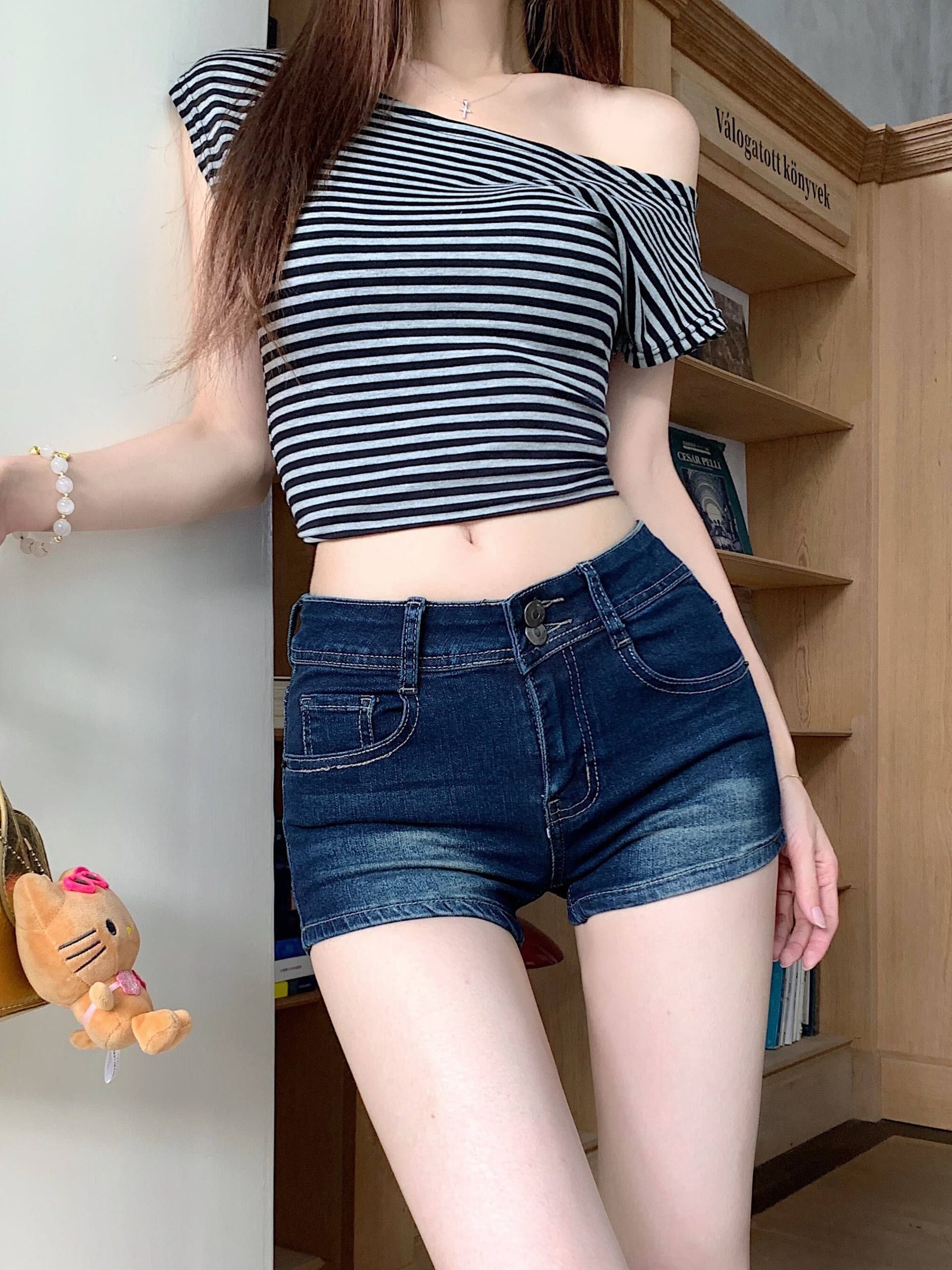 핫걸 작은 대중 디자인 스트레이트 데님 반바지 여성 여름 두 버클 하이웨이스트 타이트 스커트 스트레이트 슬림해 보이는 한 마디 핫 바지 상세 이미지 6