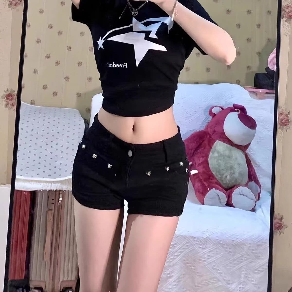 검정색 징 로우 웨이스트 데님 슈퍼 바지 짧은 여성 여름 새로운 아메리칸 핫걸 타이트 y2k 슬림해 보이는 반바지 핫 바지 이미지 4