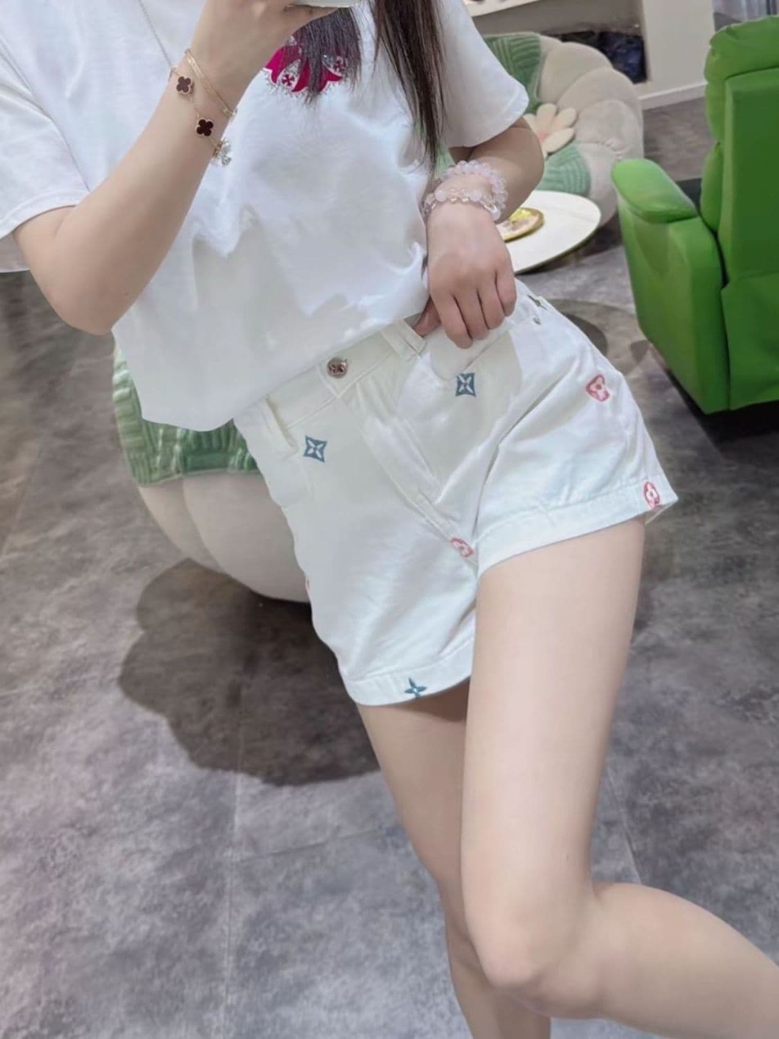 아메리칸 핫걸 스트레이트 데님 반바지 여성 여름 새로운 캐주얼 다용도 몸매 가꾸기 슬림해 보이는 한 마디 타이트 스커트 핫 바지 트렌디 상세 이미지 2