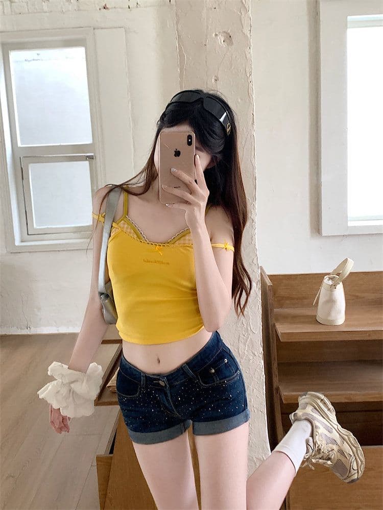 출퇴근 품격 폭발 뒤집다 측면 핫픽스 로우 웨이스트 볼륨 측면 데님 반바지 여성 봄 여름 새로운 타이트 스커트 데님 핫 바지 트렌디 상세 이미지 3