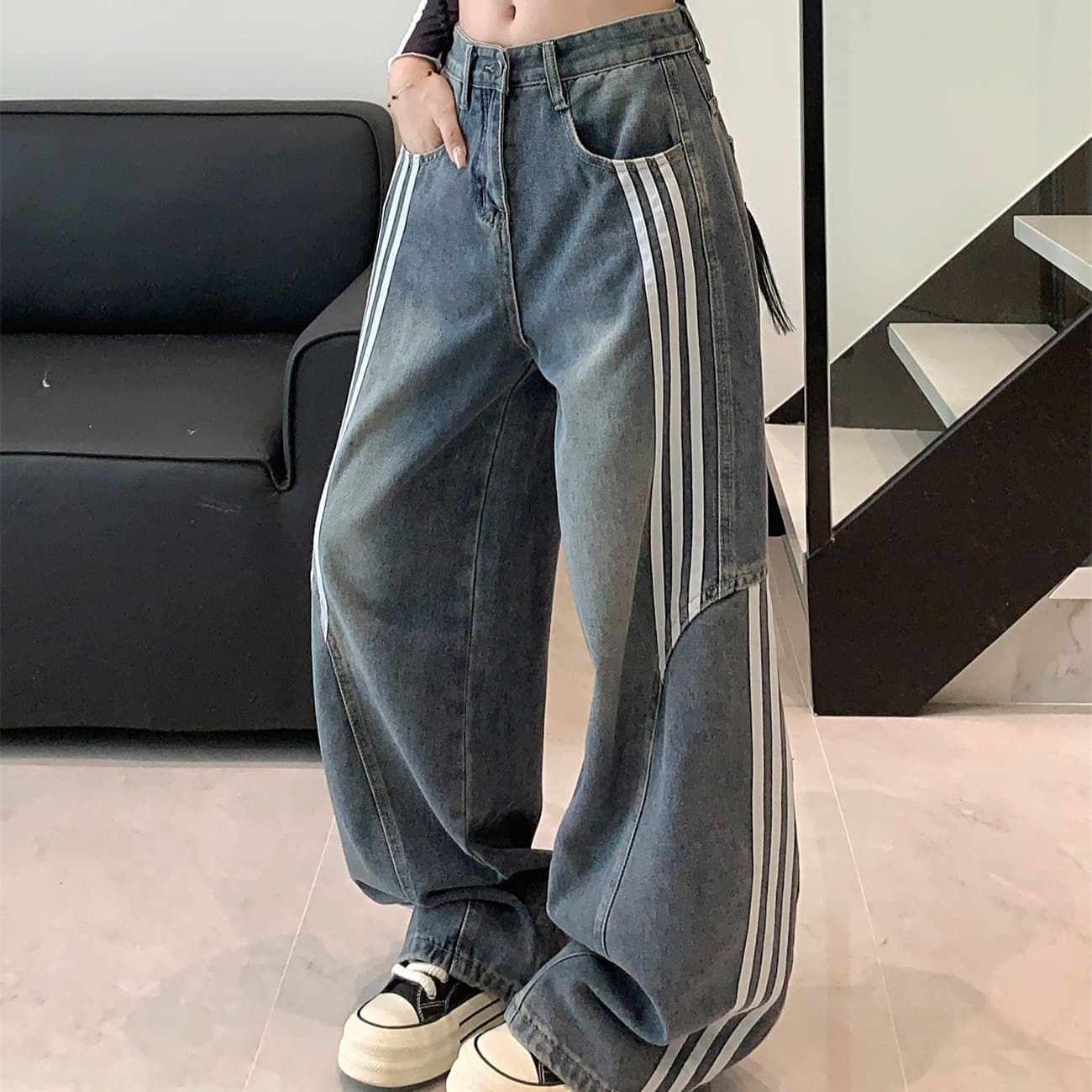 개성 작은 대중 품격 스트라이프 패치워크 청바지 여성 디자인 센스 3개 바 해체 모통이 칼 넓은 다리 청바지 트렌디 이미지 5