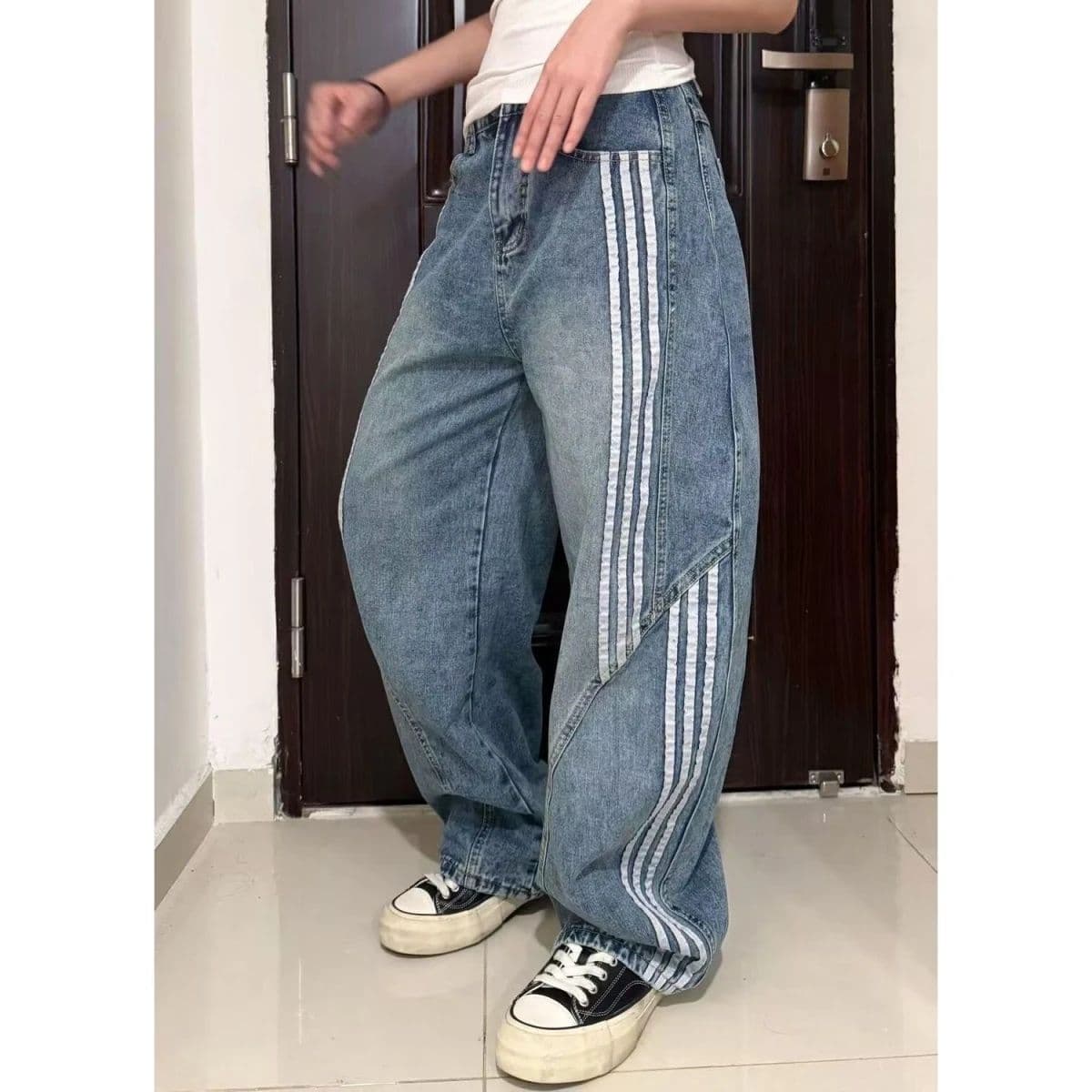 하라주쿠 스타일 품격 스트라이프 패치워크 청바지 여성 디자인 센스 3개 바 해체 모통이 칼 넓은 다리 청바지