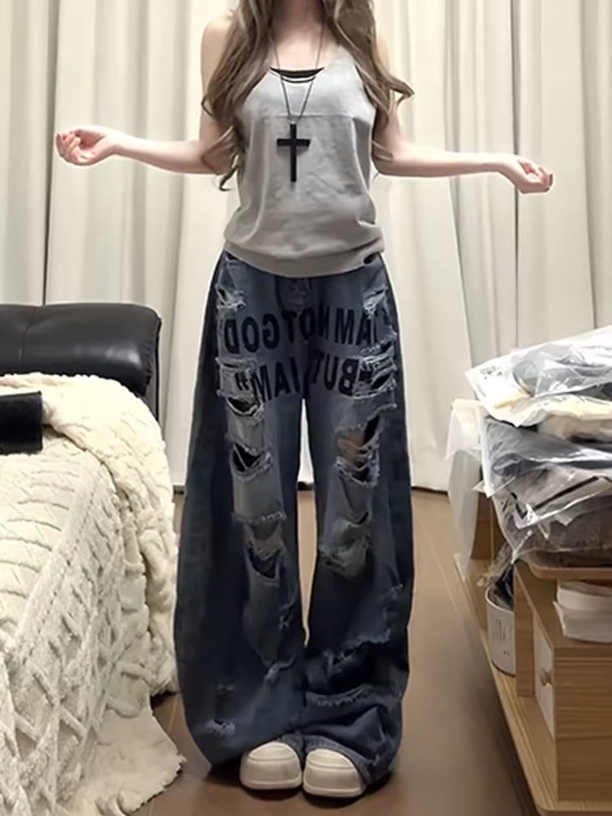 아메리칸 거리 핫걸 개성 디자인 센스 알파벳 청바지 아이들 여름 레트로 찢어진 부분 넓은 다리 바닥 청소 긴 바지 상세 이미지 5