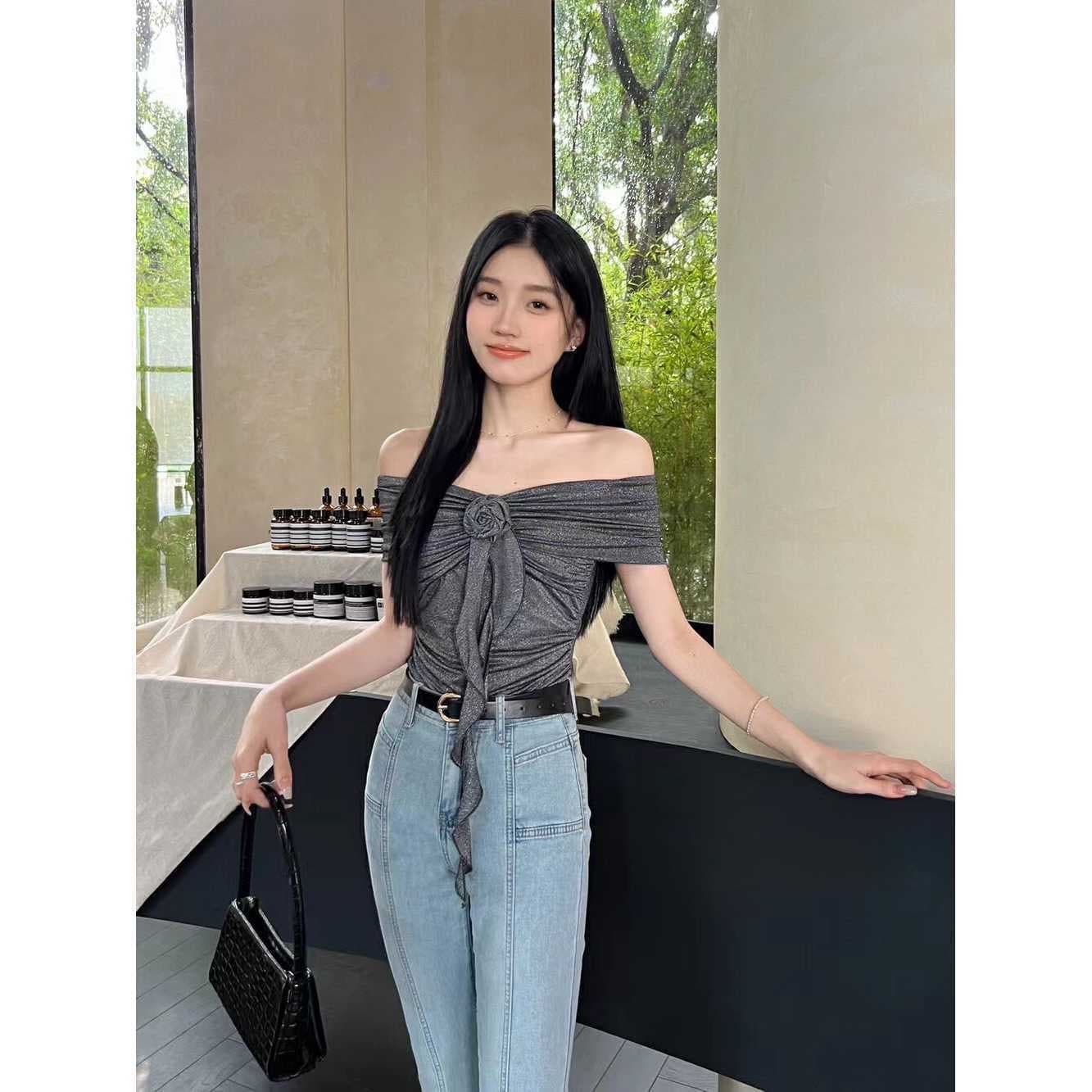 작은 샤넬 스타일 품격 Chic 오프숄더 반팔 티셔츠 여성 여름 새로운 몸매 가꾸기 슬림해 보이는 다용도 쇄골 다용도 맨위 이미지 2
