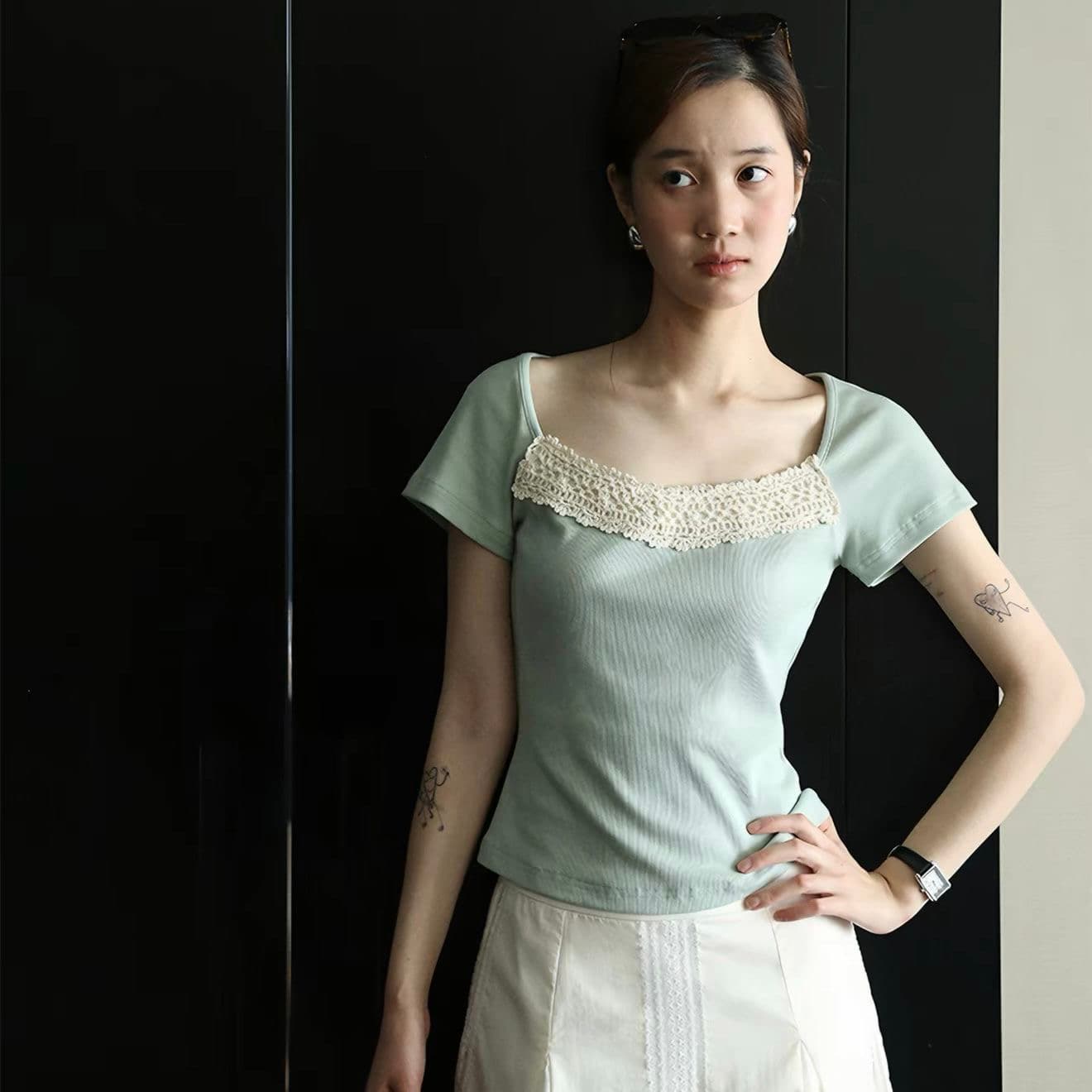 새로운 다용도 패치워크 레이스 반팔 티셔츠 여름 몸매 가꾸기 슬림해 보이는 디자인 센스 작은 대중 핫걸 바람 녹색 맨위 상세 이미지 6