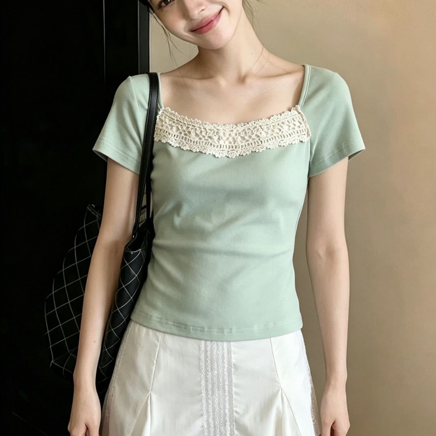 새로운 다용도 패치워크 레이스 반팔 티셔츠 여름 몸매 가꾸기 슬림해 보이는 디자인 센스 작은 대중 핫걸 바람 녹색 맨위