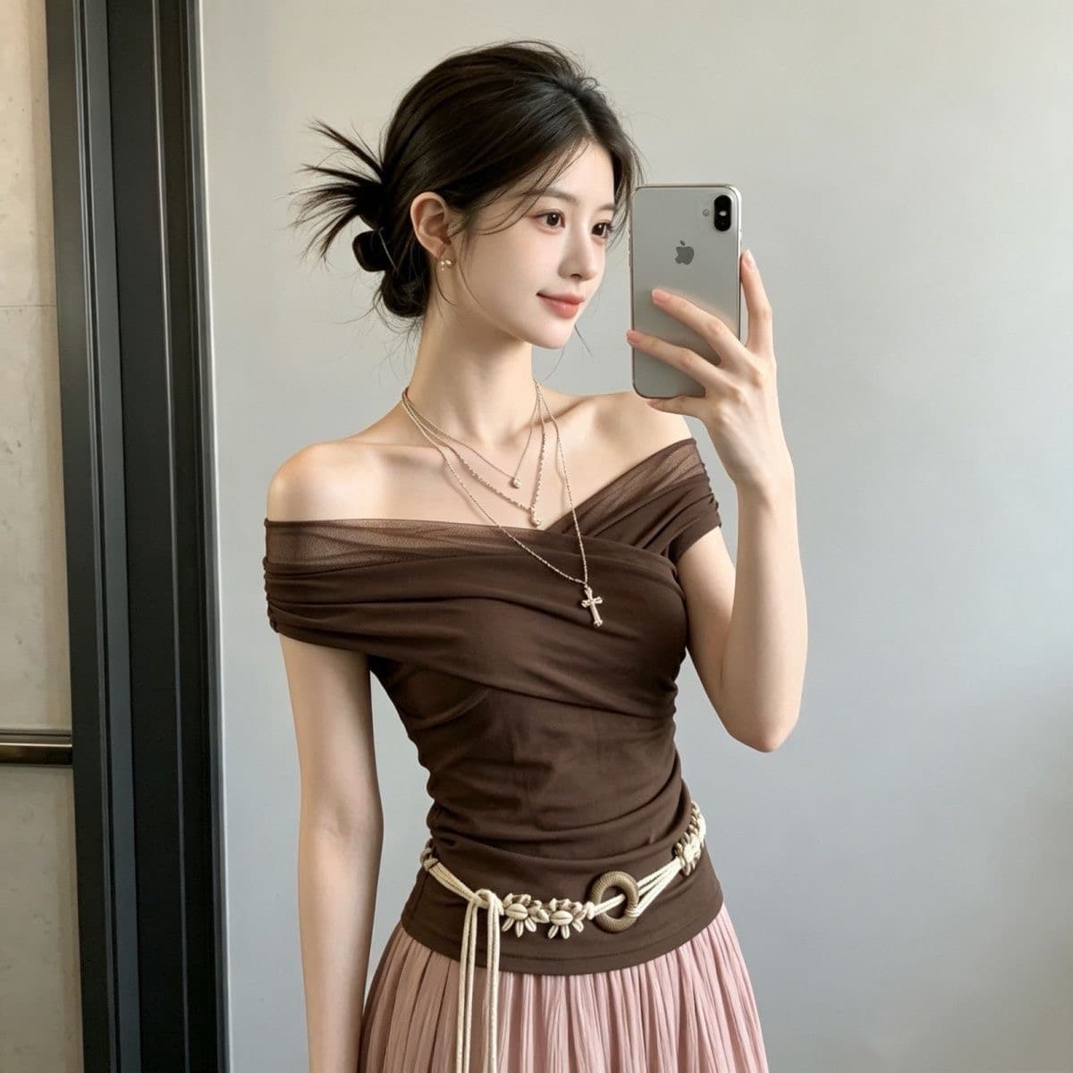 핫걸 디자인 센스 망사 패치워크 반팔 티셔츠 여성 여름 새로운 주름 몸매 가꾸기 슬림해 보이는 오프숄더 한 첨부 된 의류 상세 이미지 4