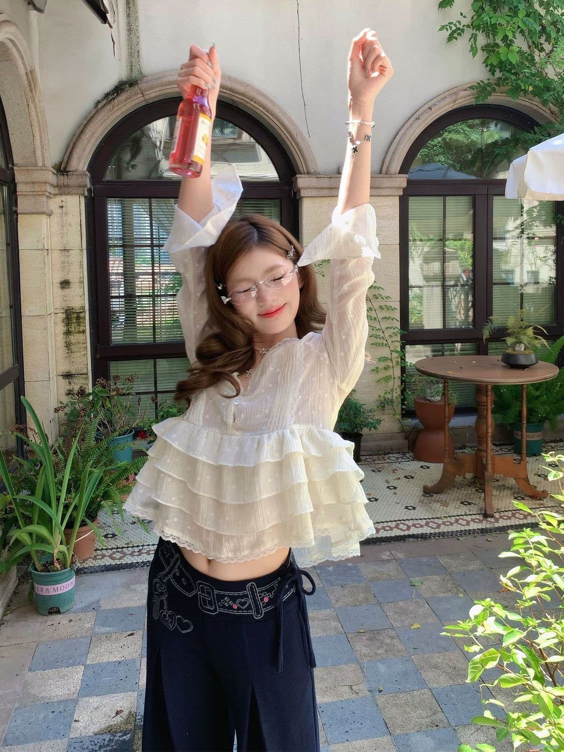 인터넷 유명인 외출용 작은 대중 표지 고기 달콤함 연령 감소 디자인 센스 레이스 긴팔 맨위 여성 풀오버 2026 여름 새로운 이미지 2