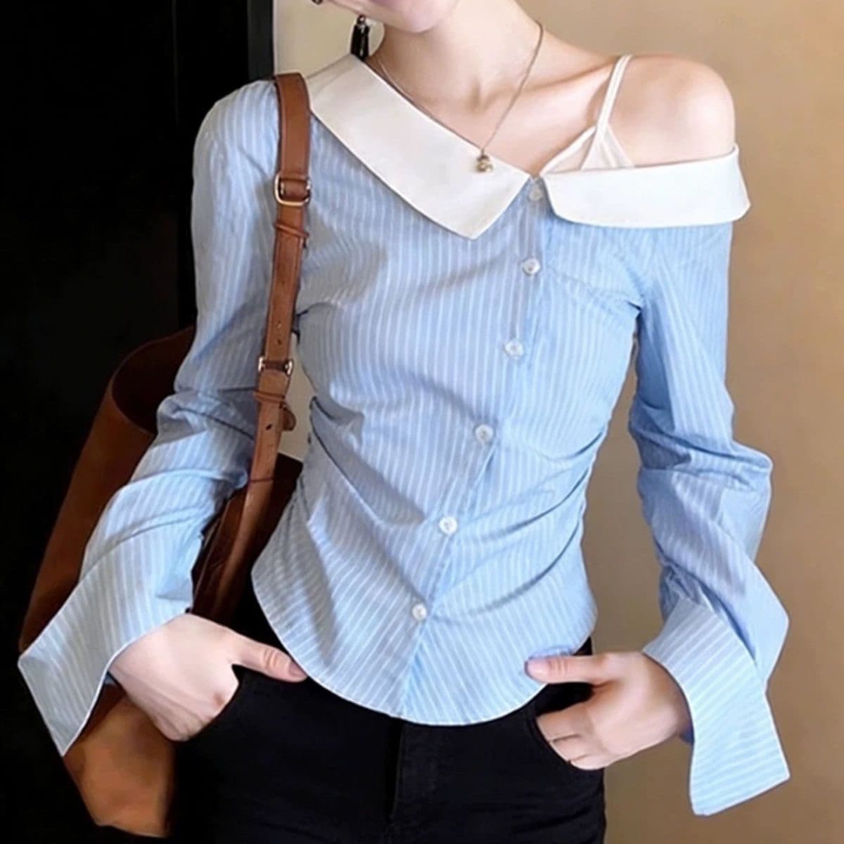 2026 이른 봄 새로운 한 부서 chic Chic 오프숄더 스트라이프 여성 셔츠 허리 수축 슬림해 보이는 품격 출퇴근 맨위 이미지 4