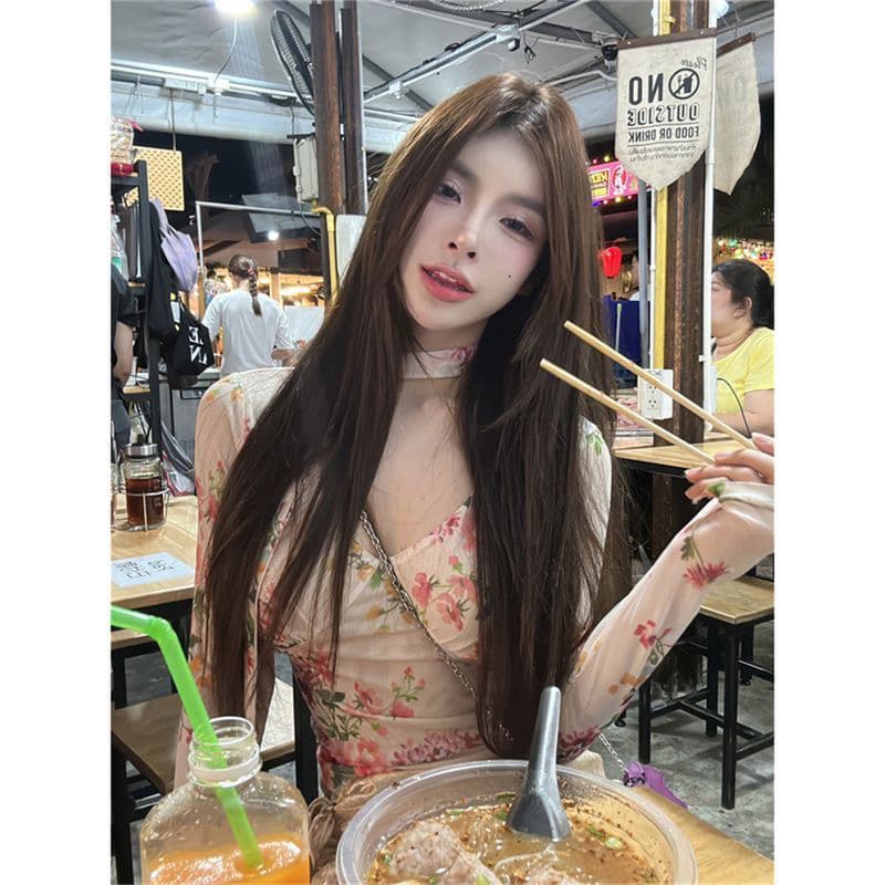 레트로 섹시함 핫걸 V넥 꽃무늬 긴팔 티셔츠 여성 여름 새로운 몸매 가꾸기 슬림해 보이는 작은 대중 패션 인사이드 잡아라. 의류 이미지 4